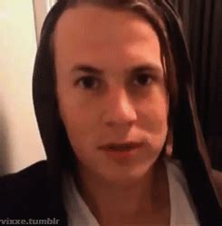 Bård's adorable smile Smile Gif, Little Dogs, Bard, Gifs, Lol, Little Puppies, Presents, Small ...