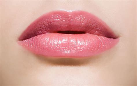 Best Natural Looking Lipstick Colors | Lipstutorial.org