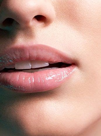 The Lip Volumizer | Crème de la Mer | Lips, Creme de la mer, Lip serum