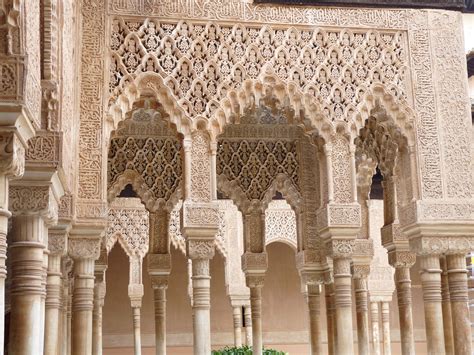 Alhambra - Le stuc dans l’architecture islamique - Andalousie, culture ...