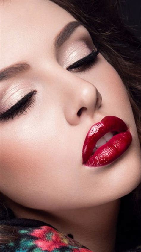 Pin by bjsin on "G-SPOT" 6 | Beautiful lipstick, Lip color makeup, Beautiful lips