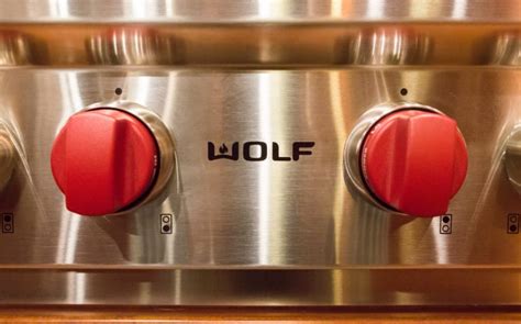 Wolf SRT366 36-Inch Gas Rangetop Review - Reviewed