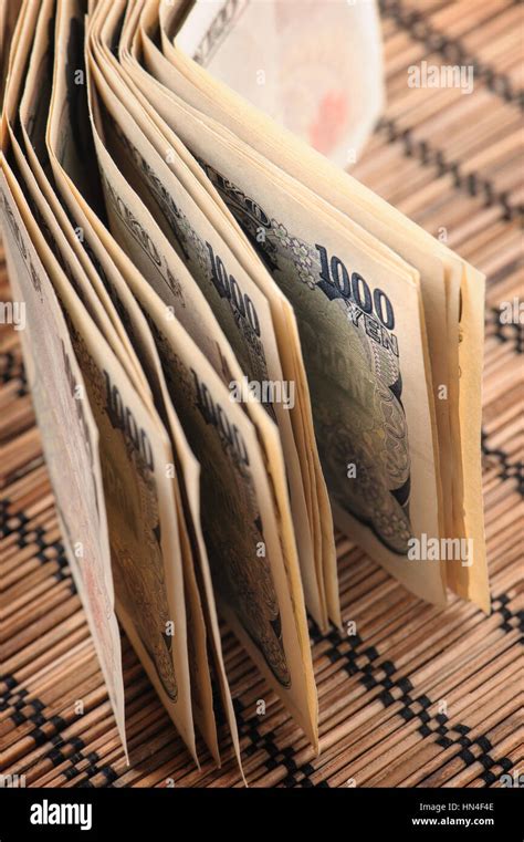 Japanese currency notes , Japanese Yen Stock Photo - Alamy