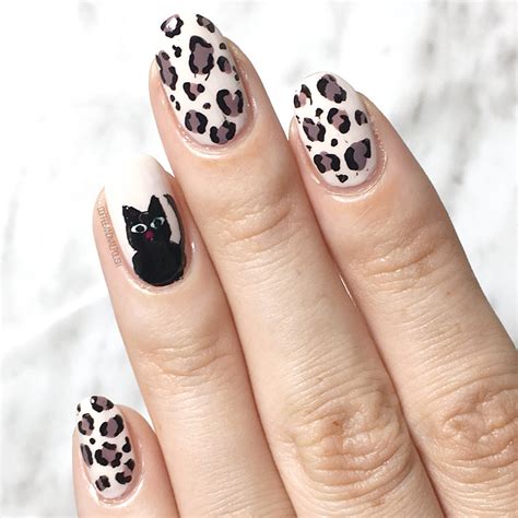 Kitty Cat Nails 🖤 – Coffee & Nail Polish