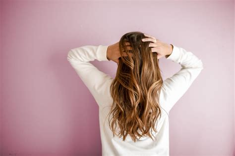 MessyDirtyHair: Five Reasons Women Lose Their Hair