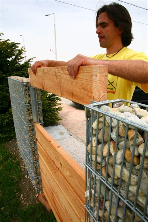 Gabion and wood fence ~ Nekas