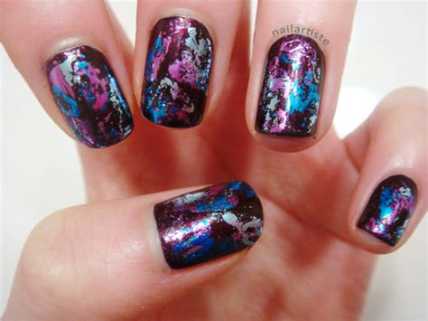 The Nail Artiste: Paint splatter effect with nail foil