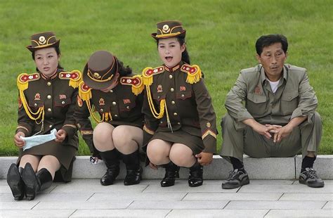 Absolutely no idea... | Female soldier, Military women, North korea