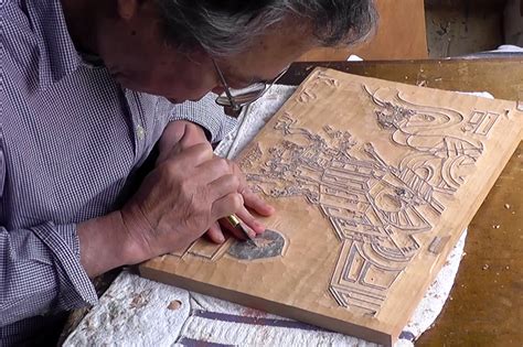 japanese craftsmen interpret star wars scenes through woodblock printing