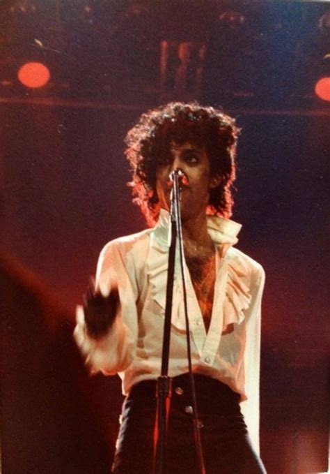 Since Prince's passing SO MANY new, unseen photos!!!! Post them here!!!