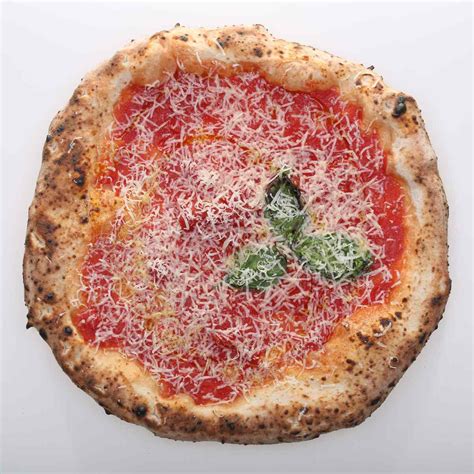 Where to Eat the Best Pizza in Italy