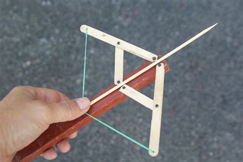 3 Ways to Make a Mini Crossbow - Wiki How To English