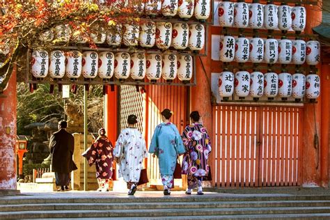 Ways to say "Happy New Year" in Japanese | KnowInsiders