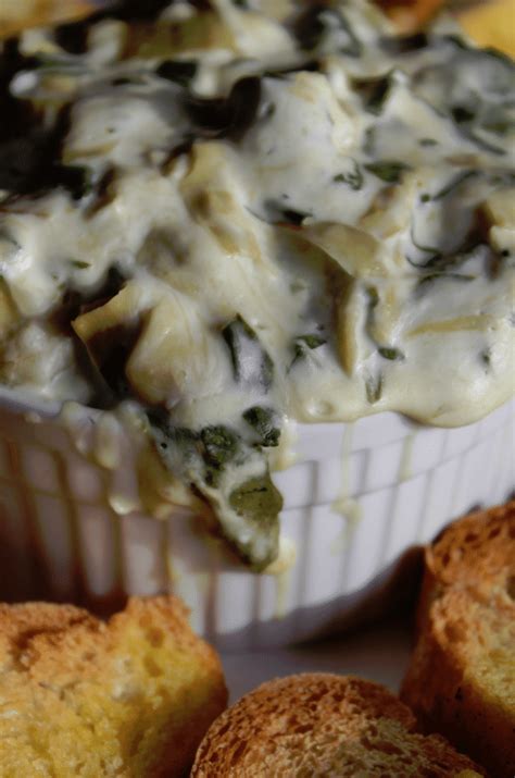 Crock Pot Spinach Artichoke Dip Recipe