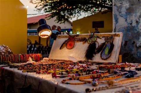 Authentic Aruban Art Experiences - Local Aruban Culture | Aruba.com