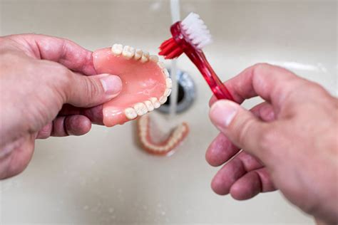 Denture Care: What Type of Toothbrush Should You Use to Clean Your Dentures?