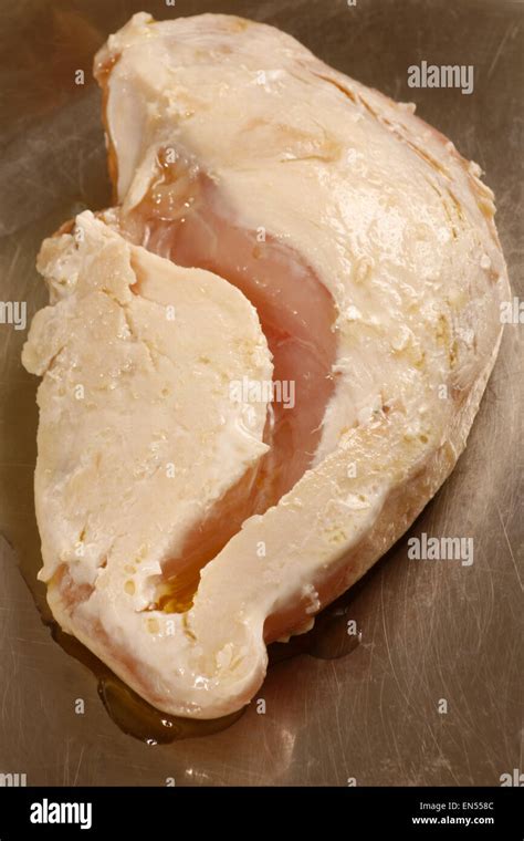 Undercooked chicken hi-res stock photography and images - Alamy