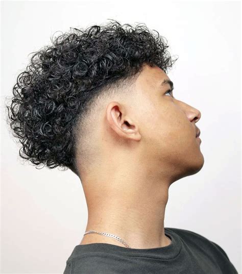 Top 48 image taper fade curly hair - Thptnganamst.edu.vn