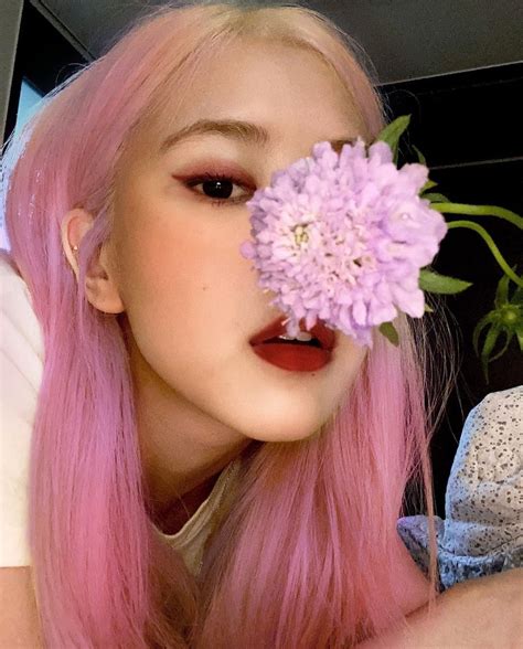 Blackpink Rosé pink hair | Rose pink hair, Pink hair, Rose hair