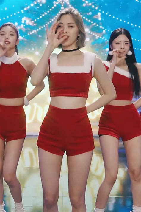 Weight Loss Diet Plan, Stage Outfits, Body Goals, Itzy, Kpop Girls, Bias, Korean, Workout, Outfits