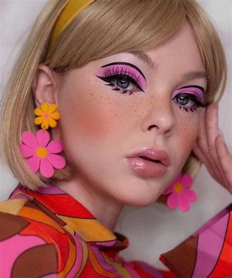 The Most Popular Makeup Trends Throughout History That You Can Wear ...