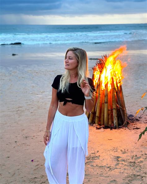 iJustine on Twitter: "🏝️🔥 https://t.co/8LmLEqtKeg" / Twitter