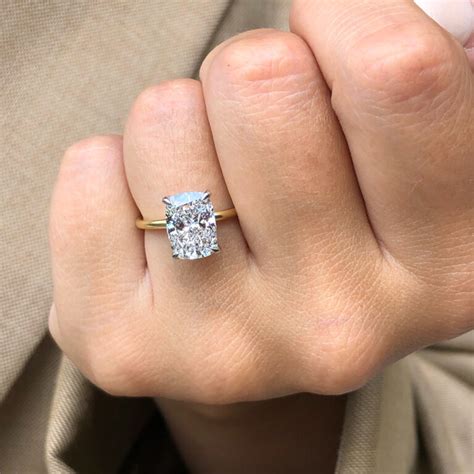 Cushion Cut Halo Engagement Rings