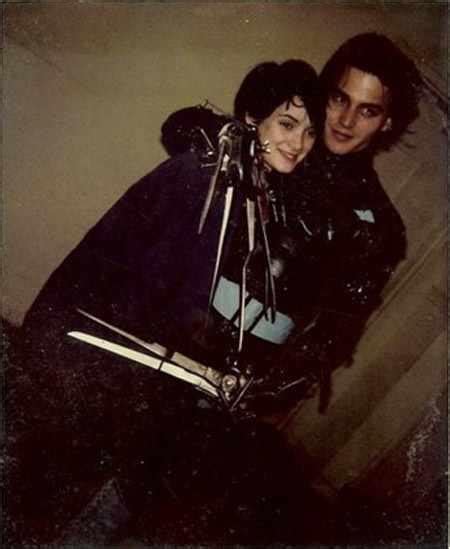 johnny & winona at Edward scissorhands set - JOHNNY DEPP & WINONA RYDER Photo (22922025) - Fanpop