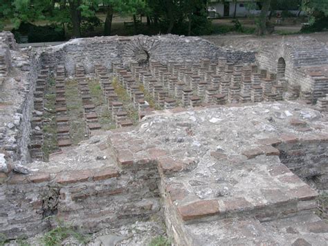 File:Roman public baths Dion 1.JPG - Wikipedia, the free encyclopedia