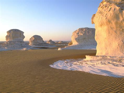 "Sahara el Beyda," the White Desert of Egypt [2845x2134] : r/EarthPorn