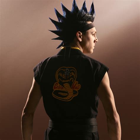 Cobra Kai Season 3: New Images And A New Trailer | GIANT FREAKIN ROBOT