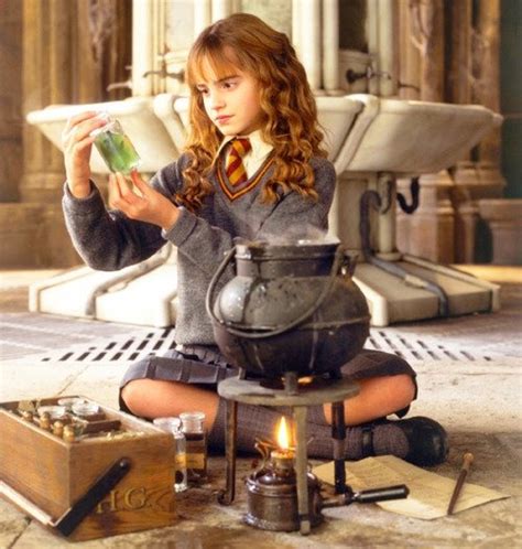 The first batch of Polyjuice potion Hermonie ever made | Hermione granger, Harry potter movies ...