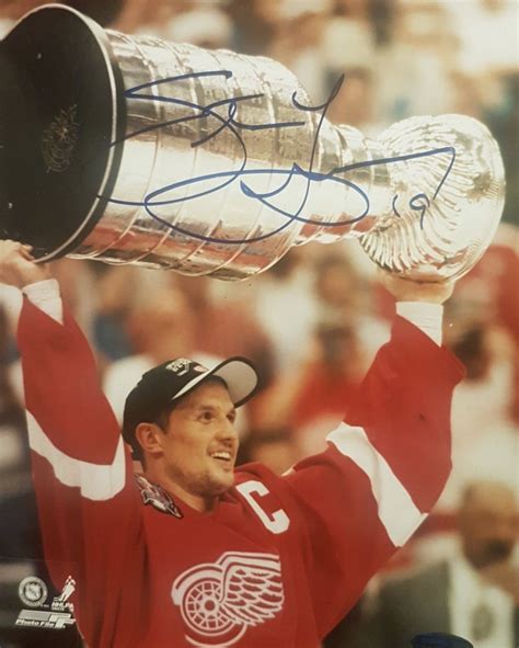 Steve Yzerman 1998 Stanley Cup Champion | HockeyGods