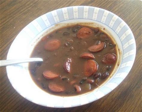 Fun Foods On a Budget!: Baked Beans with Hot Dogs - Freezer Meal