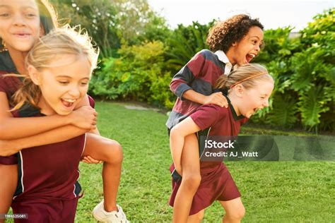 Excited Girls Soccer Team Stock Photo - Download Image Now - 8-9 Years ...