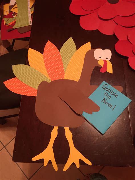 Library thanksgiving bulletin board turkey | Thanksgiving books, School library displays ...