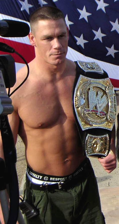 File:Cena With Spinner Belt.jpg - Wikimedia Commons