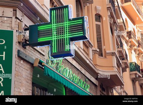 Pharmacy neon sign hi-res stock photography and images - Alamy