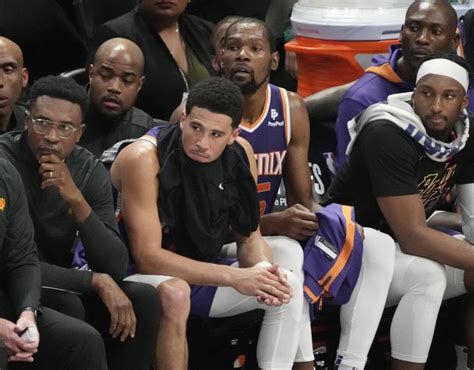 Devin Booker and Kevin Durant watch Baltimore-Cincinnati game from Joe Burrow's suite - Yahoo Sports