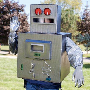 Make a Geeky, Interactive Halloween Robot Costume | ehow