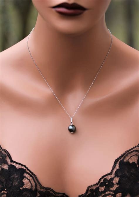 Black Tahitian Pearls Black Tahitian Pearl Necklace 14KW - Etsy | Black pearl jewelry, Tahitian ...