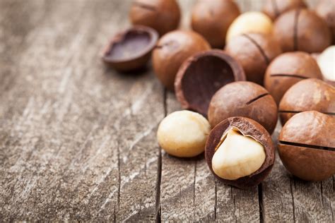 What Is a Macadamia Nut? Health Benefits and Culinary Uses of Macadamia Nuts - 2022 - MasterClass