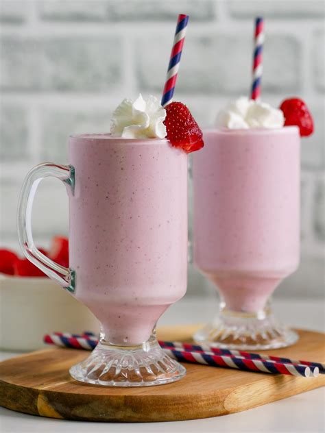 Banana Strawberry Shake - Upstate Ramblings