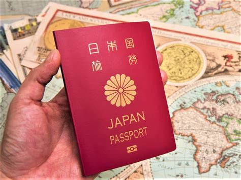 Japan Falls to Third in World Passport Rankings | Engoo Daily News