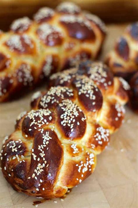 The 7 Jewish Bread Names 2022: Top Full Guide - Dream Cheeky