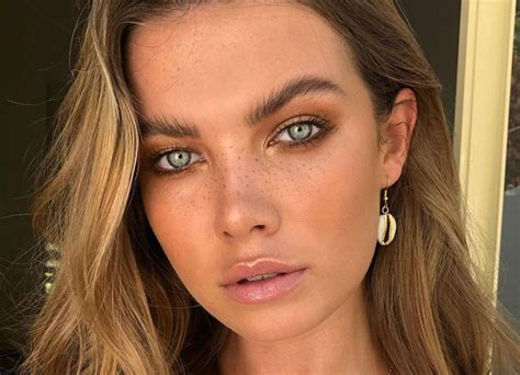 The 'Latte Makeup' Trend Is A Nod To Bronze Goddess Beauty