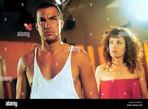 STEVEN SEAGAL & KELLY LEBROCK HARD TO KILL (1990 Stock Photo, Royalty Free Image: 31033506 - Alamy