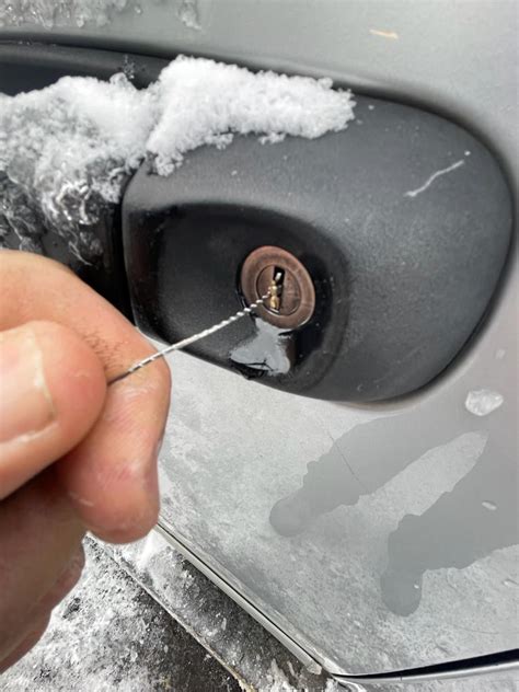 Extracting Broken Car Keys - Advanced Lock And Key