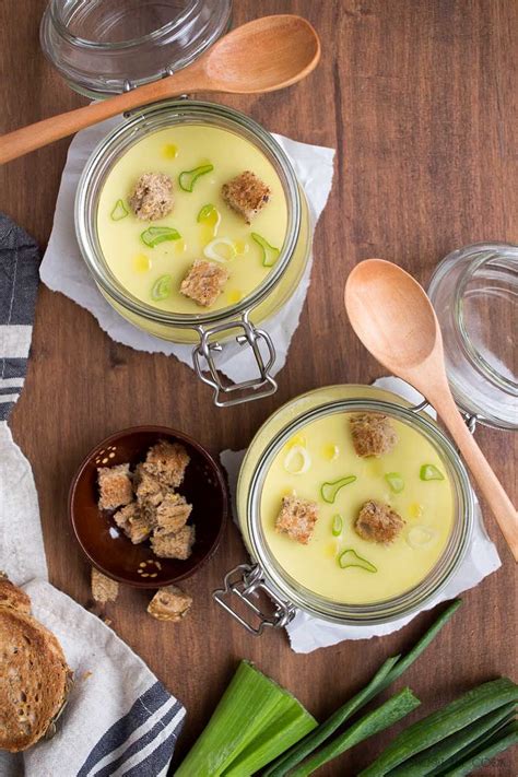 Crema de Puerros con Manzana, Una Vichyssoise Diferente y Deliciosa Real Food Recipes, Soup ...