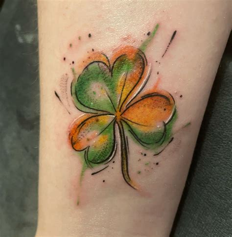 #shamrocktattoo #watercolourtatoo #irishtattoo Twin Tattoos, Paar ...